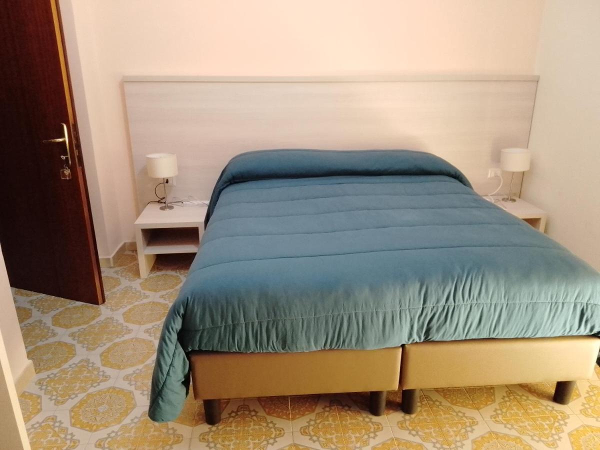 Albergo Maria Cristina Esperia Buitenkant foto